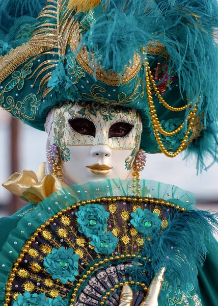 Reveller Dans Masque Elaboré Traditionnel Costume Carnaval Annuel Venise Carnevale — Photo