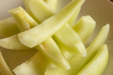 Sarı kavun dilimleri