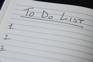 Çizgili bir deftere yazılacak şeylerin listesi