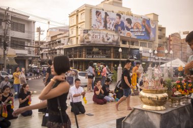 Khorat, Tayland, Kasım 2017 yaklaşık: Thao Suranari tapınak ve anıt Khorat veya Nakhon Ratchasima Isan içinde şehir merkezinde.