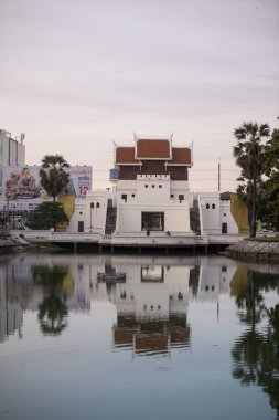 Khorat, Tayland, Kasım 2017 yaklaşık: Suranari salonunda rajadamnern yol old Town şehir Khorat veya Nakhon Ratchasima Isan içinde.