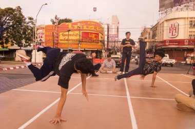 Khorat, Tayland, Kasım 2017 yaklaşık: dans festivali Khorat veya Nakhon Ratchasima Isan içinde şehir merkezinde.