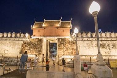 Khorat, Tayland, Kasım 2017 yaklaşık: Chumphon gat şehir duvarının eski şehir şehir Khorat veya Nakhon Ratchasima Isan içinde.