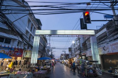 Khorat, Tayland, Kasım 2017 yaklaşık: streetfood gece pazarı eski şehirde.