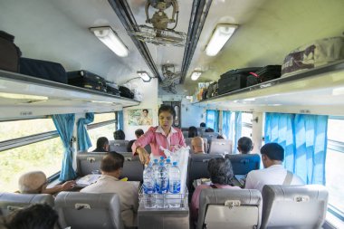 Khora şehir wayt üzerinde Tayland Kraliyet demiryolu tren Tayland Isan Surin şehir için. Tayland, bir, Khorat, Kasım, 2017