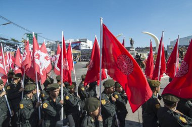 Tay askerlere geleneksel fil yuvarlak kadar festivalin bir Tayland Surin şehir bir geçit. Tayland, bir, Surin, Kasım, 2017
