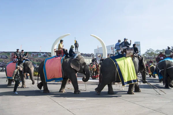 Elefantes Monumento Phaya Surin Pakdee Praça Elefante Tradicional Festival Redondo — Fotografia de Stock