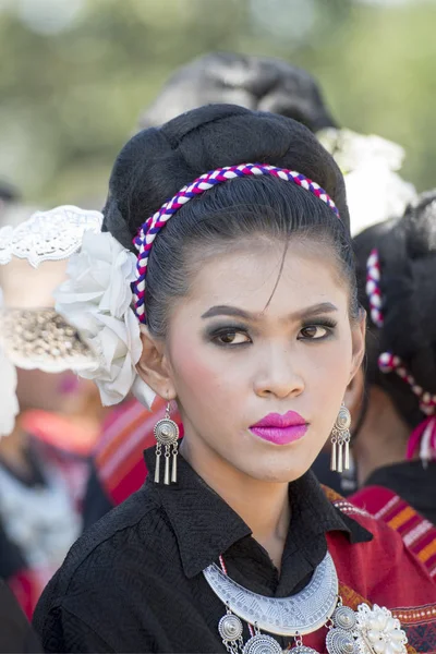Traditionele Gekleed Thaise Dans Vrouwen Het Traditionele Olifant Festival Stad — Stockfoto