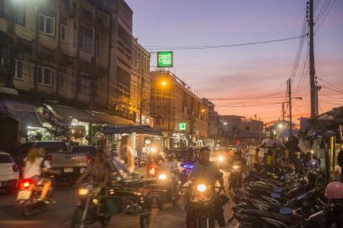Isan Tayland Surin şehir yol köşesinde. Tayland, bir, Surin, Kasım, 2017
