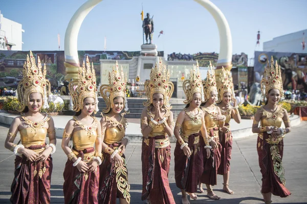 Tradiční Thajský Tanec Památníku Phaya Surin Pakdee Festivalu Tradiční Slon — Stock fotografie