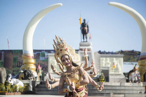 Danza Tailandesa Tradicional Monumento Phaya Surin Pakdee Tradicional Festival Ronda — Foto de Stock