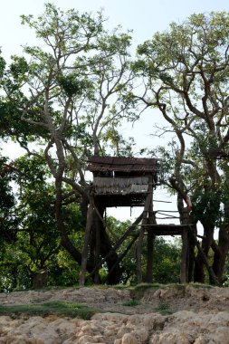 Kamboçya Siem Reap, Nisan 2014: ahşap Lake Village: Kompong Pluk Lake Tonle Sap Batının Kamboçya Siem Riep şehir yakınındaki evinde.   