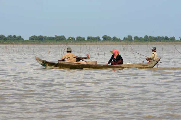 Barco Pesca Lago Village Kompong Pluk Lago Tonle Sap Cerca — Foto de Stock