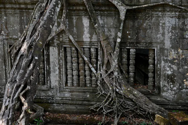 Fönster Tempel Ruiner Beng Mealea Norr Det Tempelstaden Angkor Nära — Stockfoto