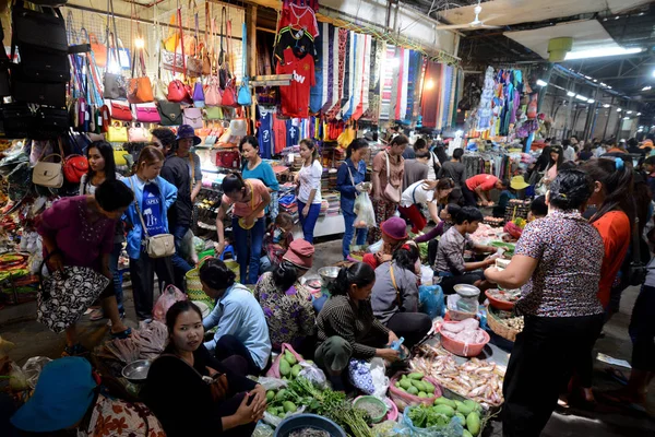 Камбоджа Сиемреап Апрель 2014 Продовольственный Рынок Бутики Псар Чаа Старом — стоковое фото
