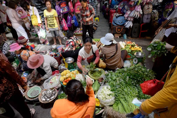 Camboja Siem Reap Abril 2014 Mercado Alimentar Lojas Boutique Psar — Fotografia de Stock