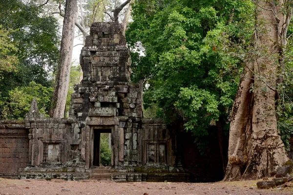 Kambodja Siem Reap April 2014 Gate Tempelstaden Angkor Nära Staden — Stockfoto