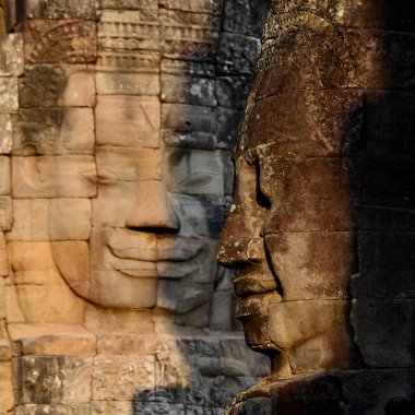 Taş Bayon tapınakta Tempel kalıntıları, Angkor Thom Temple City Angkor Kamboçya Batı yakınındaki Siem Reap şehir içinde yüz.