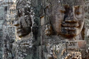 Taş Bayon tapınakta Tempel kalıntıları, Angkor Thom Temple City Angkor Kamboçya Batı yakınındaki Siem Reap şehir içinde yüz.