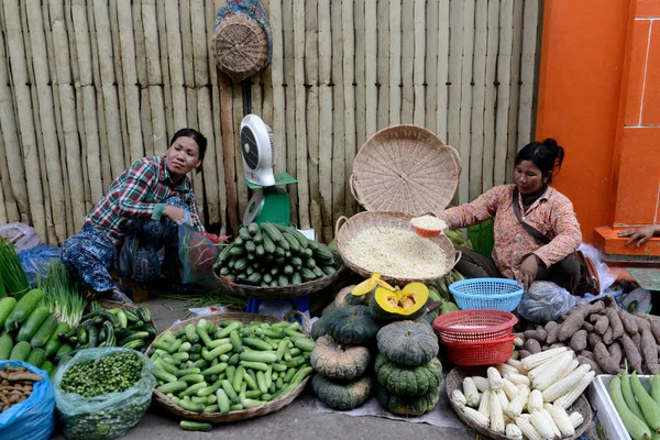 Camboya Siem Reap Abril 2014 Verduras Mercado Alimentos Mercado Mañana — Foto de Stock