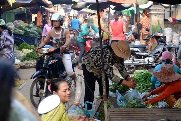 Camboya Siem Reap Abril 2014 Verduras Mercado Alimentos Mercado Mañana — Foto de Stock