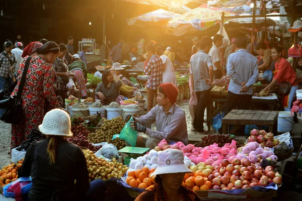 Kambodża Siem Reap Kwietnia 2014 Warzywa Rynku Żywności Rynku Rano — Zdjęcie stockowe