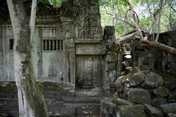 Tempel kalıntıları, Beng Mealea 32 Km kuzeyinde Angkor Temple City Batının Kamboçya Siem Reap şehir yakınında, görüntüleme.