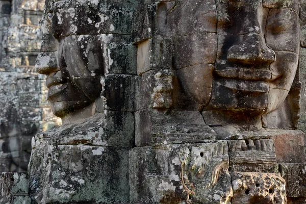 Stenen Står Inför Vid Bayon Templet Tempel Ruiner Angkor Thom — Stockfoto