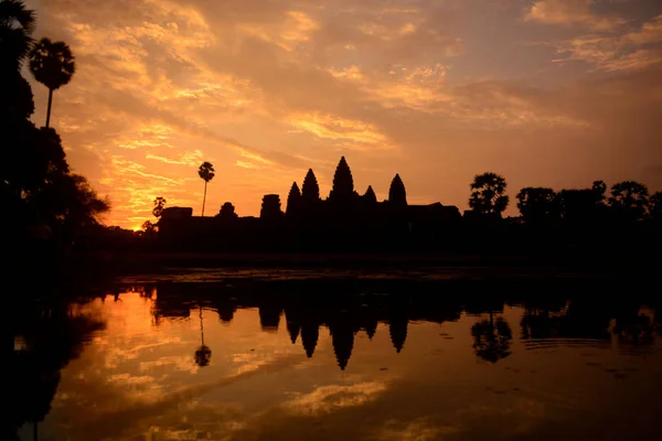 Nascer Sol Templo Angkor Wat Cidade Templo Angkor Perto Cidade — Fotografia de Stock