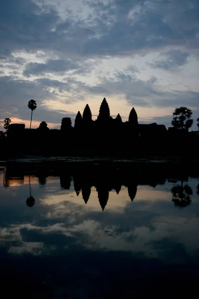 Soluppgång Vid Angkor Wat Templet Det Tempelstaden Angkor Nära Staden — Stockfoto
