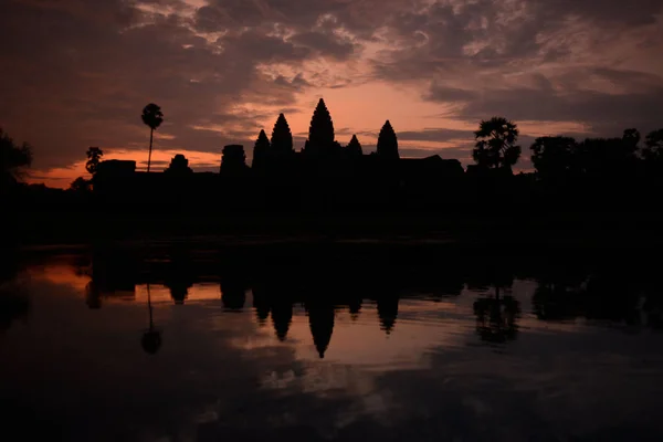 Soluppgång Vid Angkor Wat Templet Det Tempelstaden Angkor Nära Staden — Stockfoto