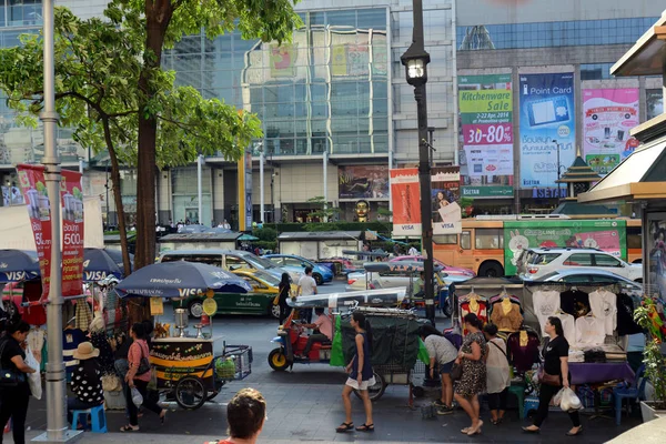 Tailandia Bangkok Abril 2014 Streetlife Pratunam Ciudad Bangkok Tailandia —  Fotos de Stock