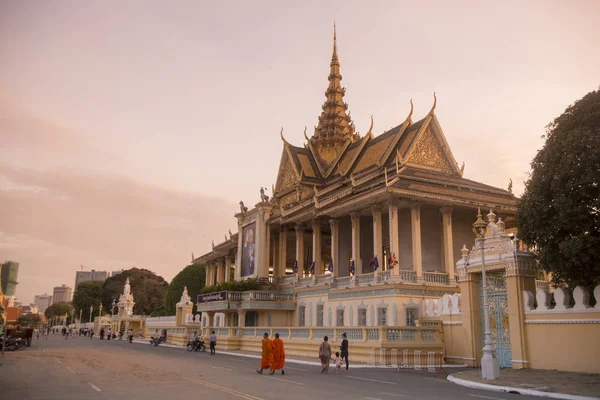 Camboya Phnom Penh Diciembre 2017 Puerta Principal Del Palacio Real — Foto de Stock