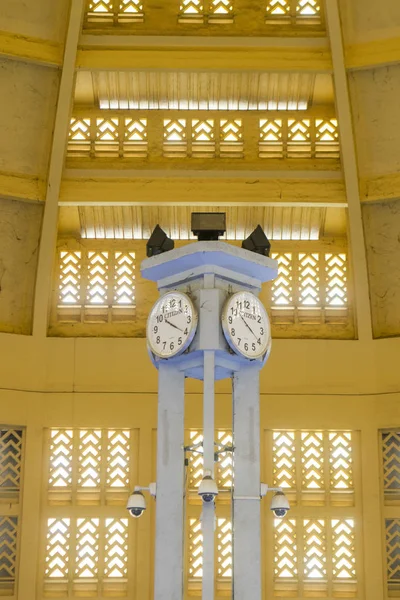 Cambodia Phnom Penh December 2017 Clock Tower Gold Market Central — Stock Photo, Image