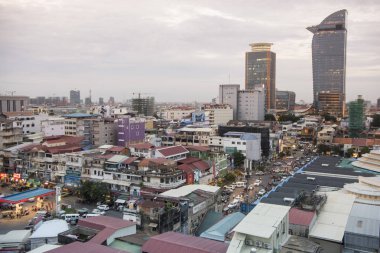 Kamboçya, Phnom Penh - 16 Aralık 2017: şehir manzaralı Psar Thmei Pazar ile yukarıdan görüntülemek