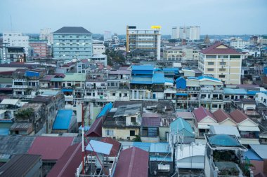 Kamboçya, Phnom Penh - 16 Aralık 2017: şehir manzaralı Psar Thmei Pazar ile yukarıdan görüntülemek