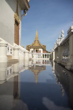 Kraliyet Sarayı, Phnom Penh, Kamboçya'nın gümüş pagoda gölette