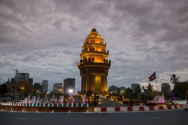 Camboya Phnom Penh Diciembre 2017 Monumento Independencia Sihanouk Boulevard — Foto de Stock