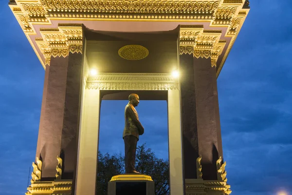 Camboya Phnom Penh Diciembre 2017 Estatua Monumento Del Rey Norodom — Foto de Stock