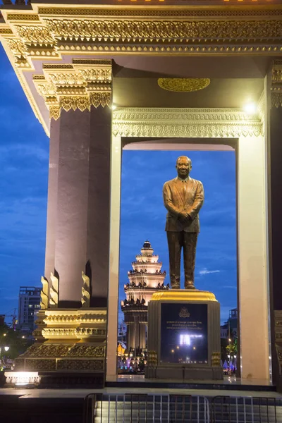 Cambodge Phnom Penh Décembre 2017 Statue Monument Roi Norodom Sihanouk — Photo