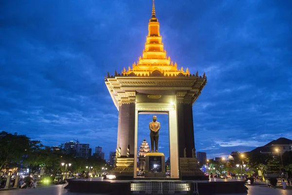 Cambodja Phnom Penh December 2017 Standbeeld Monument Van Koning Norodom — Stockfoto