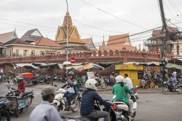 캄보디아 캄보디아 프놈펜 2017 트래픽 Tonle Ounalom — 스톡 사진