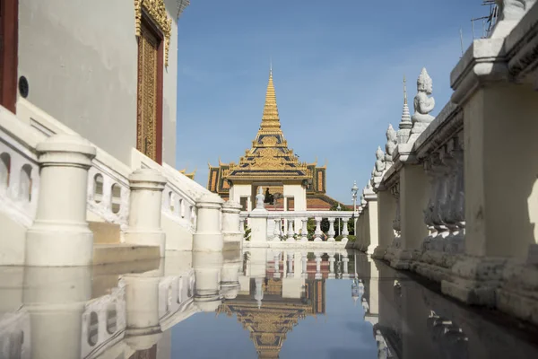 Pond Silver Pagoda Royal Palace Phnom Penh Cambodia — Stock Photo, Image