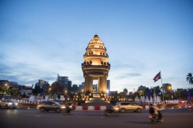 Sihanouk Boulevard içinde şehir Phnom Penh Kamboçya Bağımsızlık Anıtı