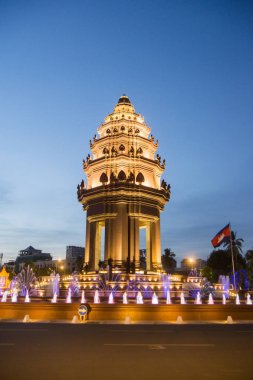 Sihanouk Boulevard içinde şehir Phnom Penh Kamboçya Bağımsızlık Anıtı