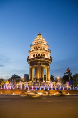 Sihanouk Boulevard içinde şehir Phnom Penh Kamboçya Bağımsızlık Anıtı