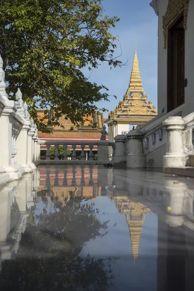 Stagno Pagoda Argento Del Palazzo Reale Phnom Penh Cambogia — Foto Stock