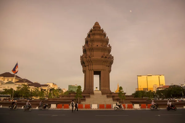 Camboya Phnom Penh Diciembre 2017 Monumento Independencia Sihanouk Boulevard —  Fotos de Stock