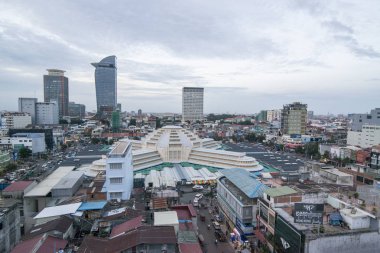 Phnom Penh, Kamboçya - 30 Kasım 2017: şehir manzaralı merkezi pazar Psar Thmei ile 