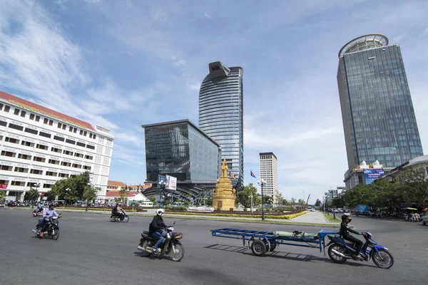 Camboya Phnom Penh Diciembre 2017 Vattanac Capital Tower Cerca Estación —  Fotos de Stock